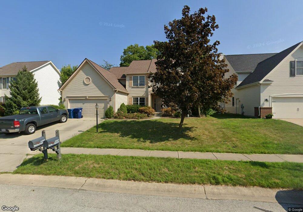 11946 Weathered Edge Dr, Fishers, IN 46037 - photo 1