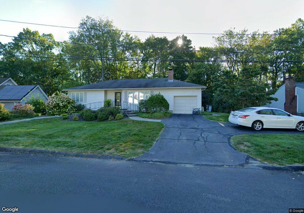 76 Blackberry Ln, Northampton, MA 01060 - photo 1