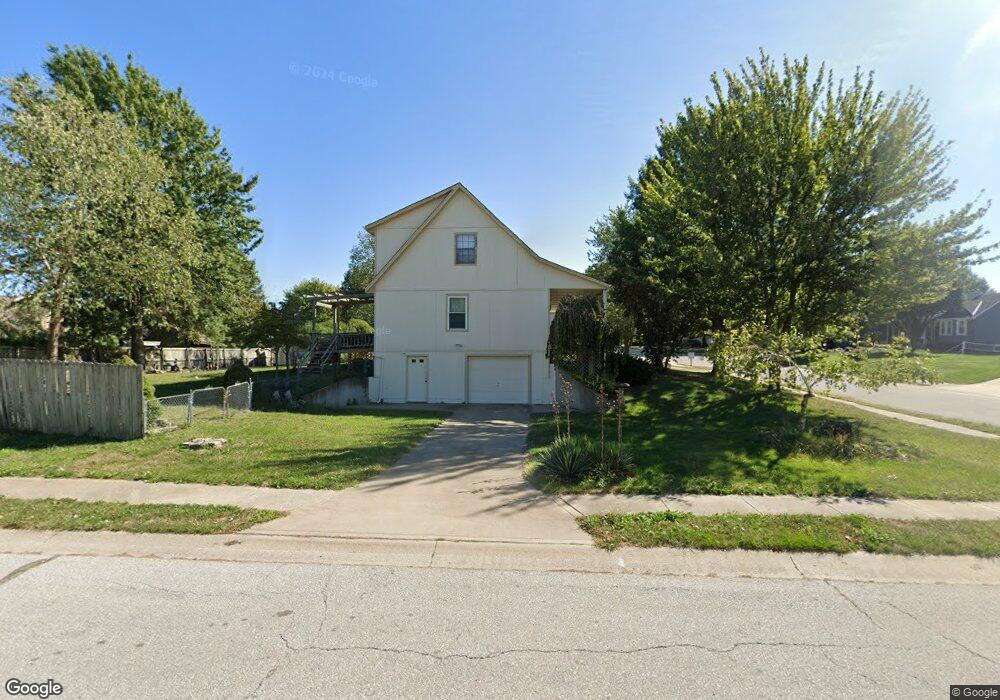 602 Rosewood Cir, Raymore, MO 64083 - photo 1