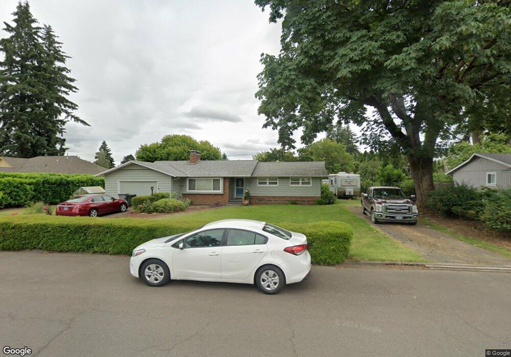 1090 N Locust St, Canby, OR 97013 - photo 1
