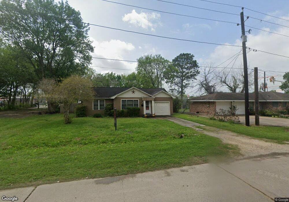 3010 8th St, Bay City, TX 77414 - photo 1