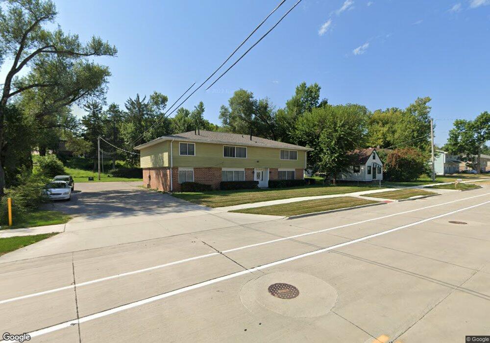 2631 O Ave NW unit 4, Cedar Rapids, IA 52405 - photo 1