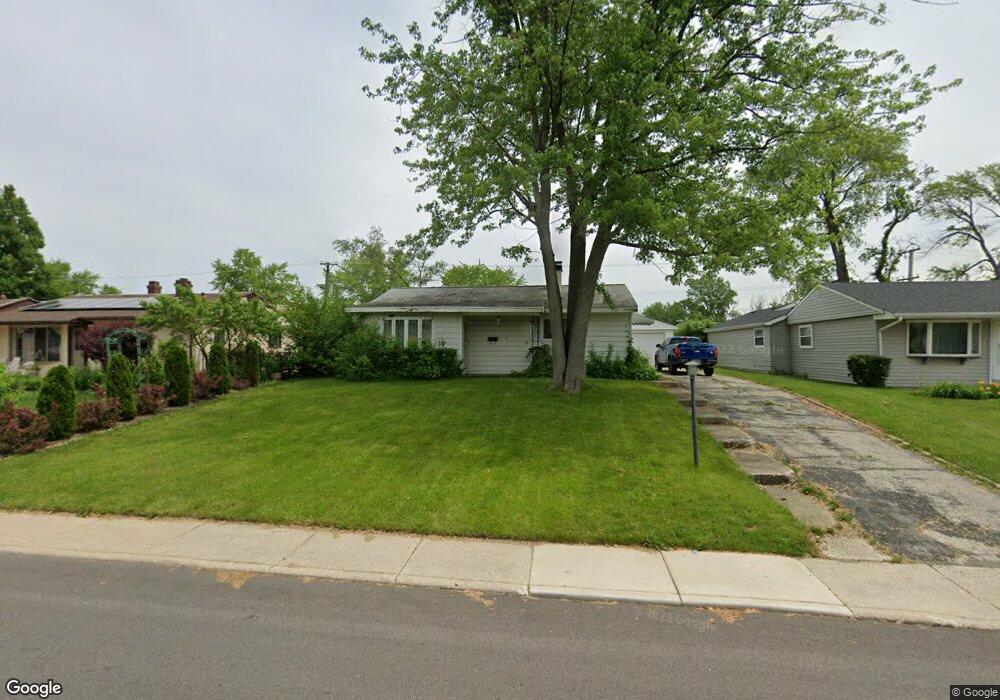 91 Sparrow Rd, Carpentersville, IL 60110 - photo 1