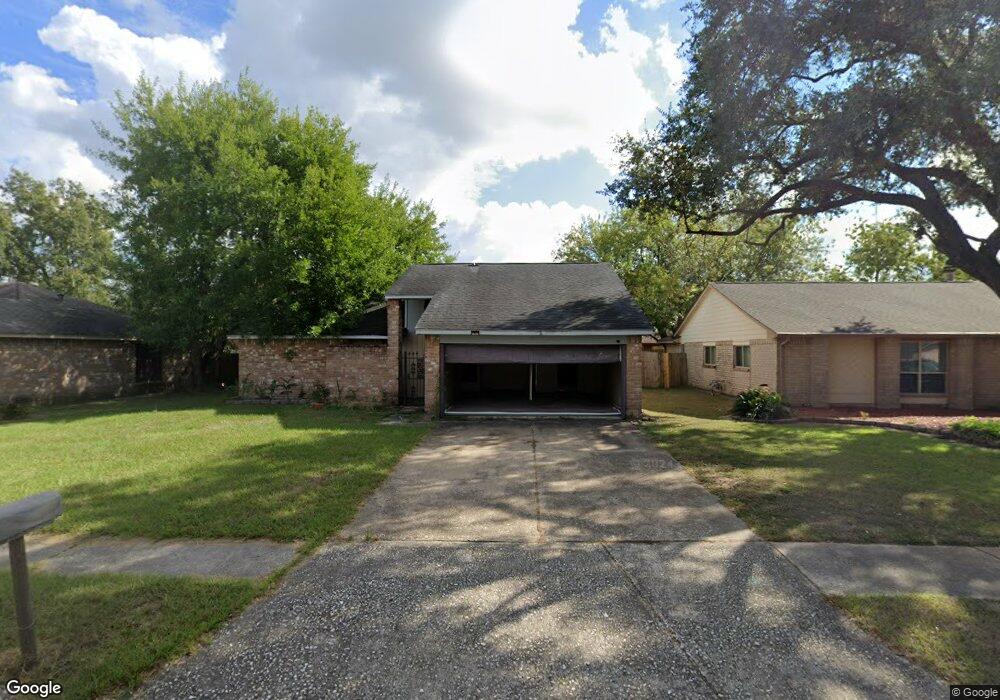 3435 Willow Tree Dr, Houston, TX 77066 - photo 1