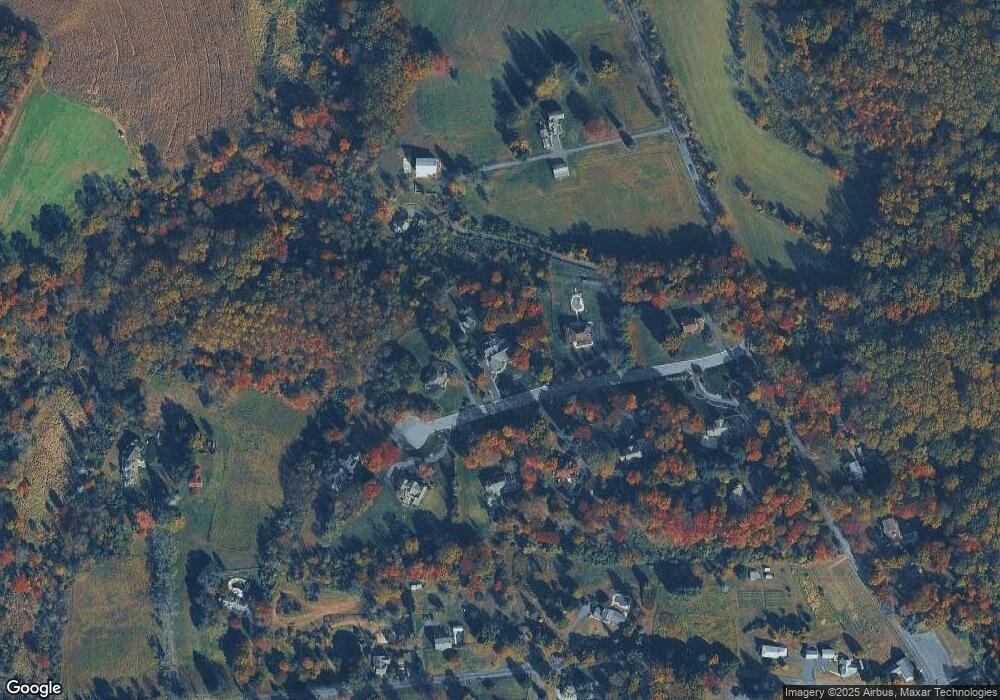 1795 Honeysuckle Ln, Pottstown, PA 19465 - photo 1