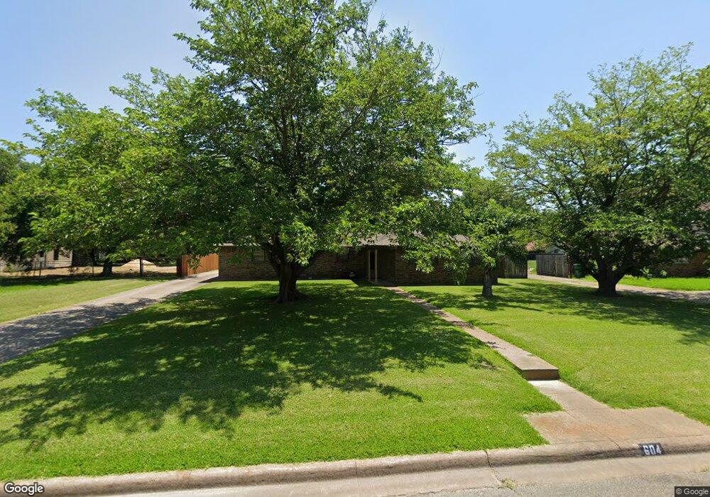 604 Hunter St, Bonham, TX 75418 - photo 1