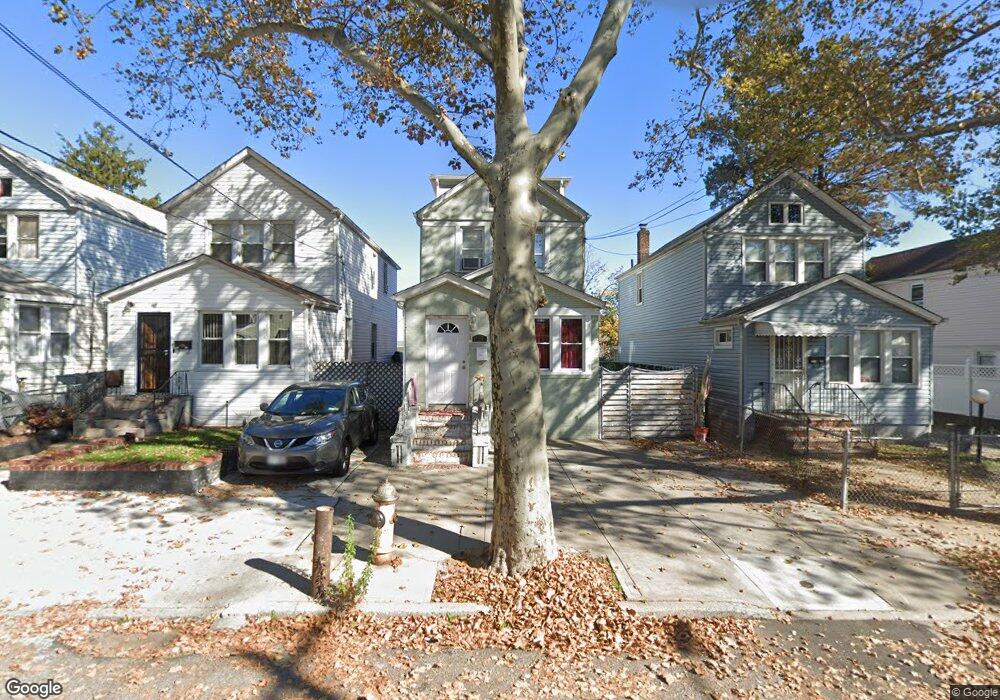 111-33 158th St, Jamaica, NY 11433 - photo 1