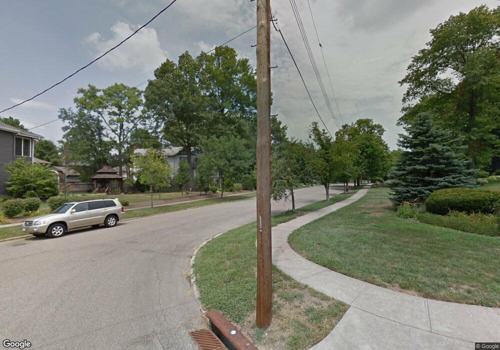 18 Walnut St, Wyoming, OH 45215 - photo 1