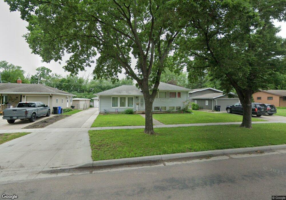 2102 10th St N, Fargo, ND 58102 - photo 1