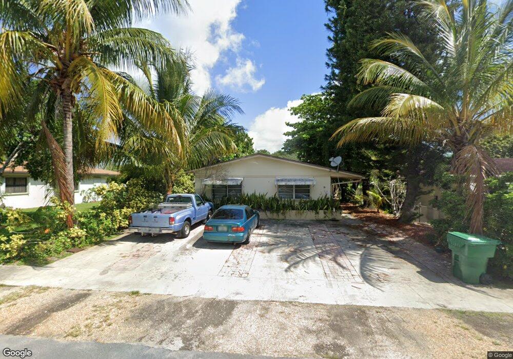 38 SW 7th St unit B, Dania, FL 33004 - photo 1