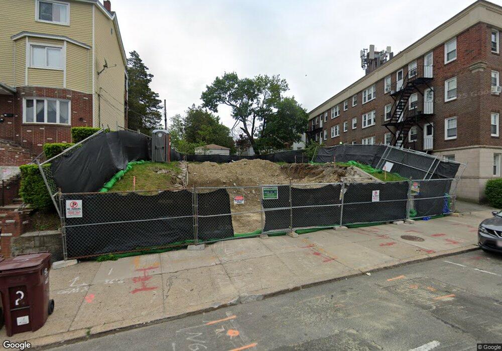 657 Broadway unit B, Everett, MA 02149 - photo 1