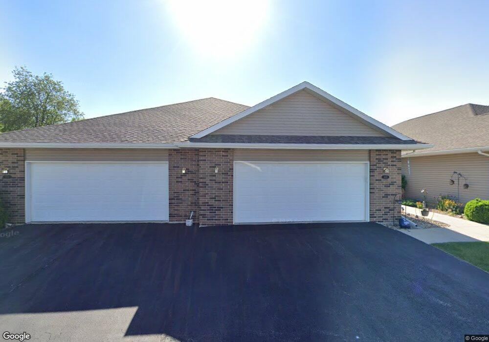 1446 Asbury Ln, Waterloo, IA 50701 - photo 1