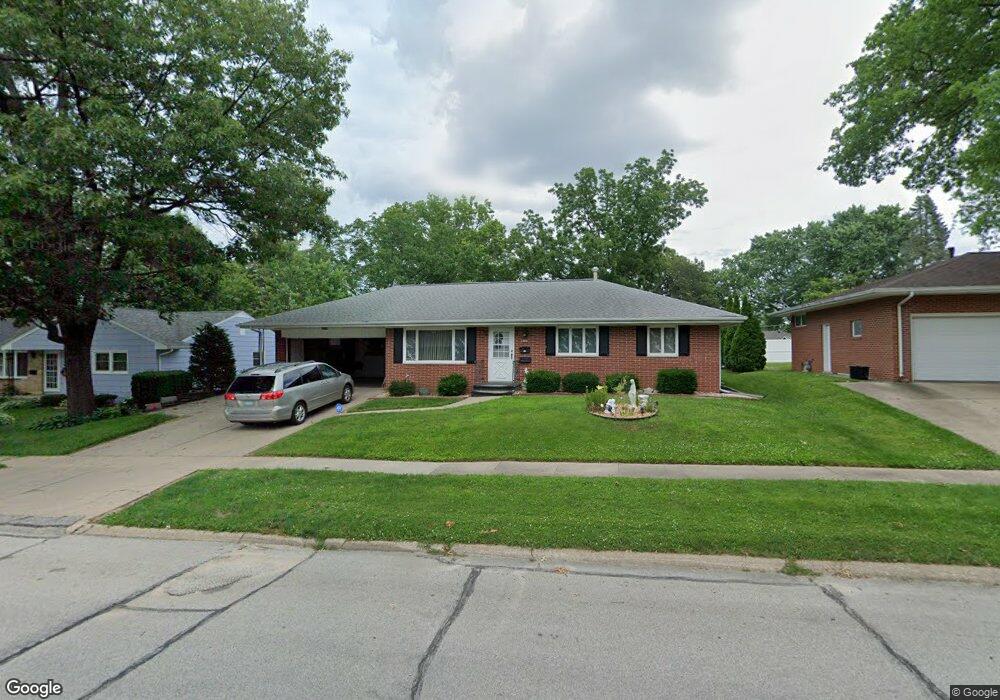 1011 Juniper Dr SW, Cedar Rapids, IA 52404 - photo 1