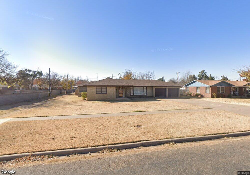 1205 Utica St, Plainview, TX 79072 - photo 1