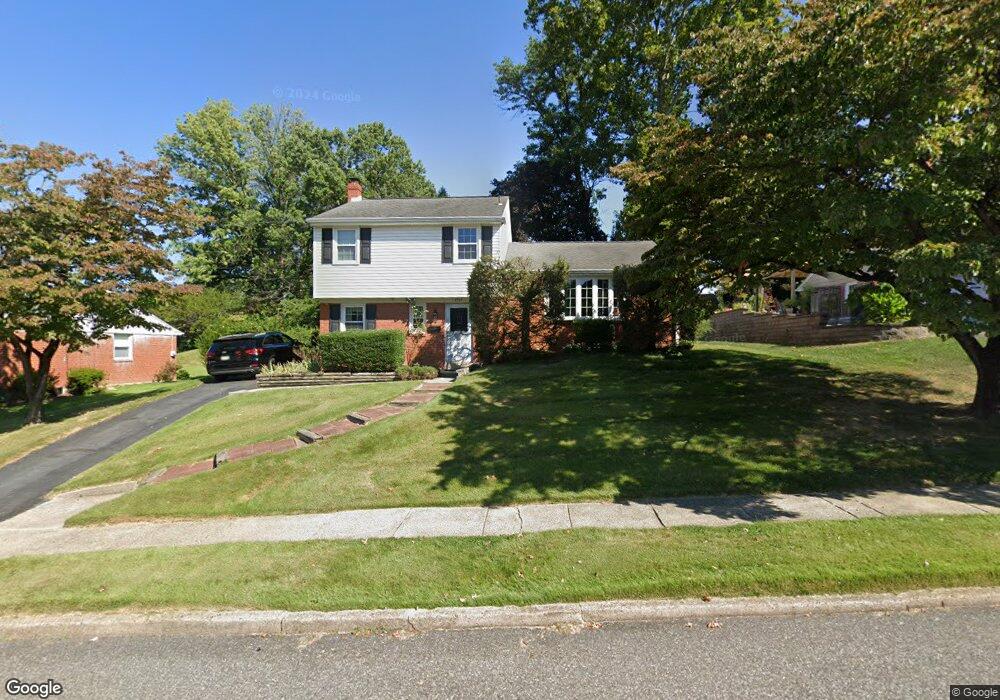 4945 Jackson Dr, Brookhaven, PA 19015 - photo 1