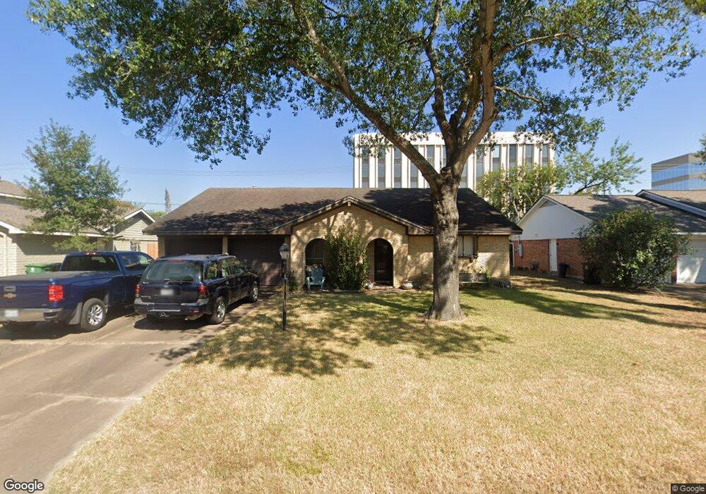 13810 Britoak Ln, Houston, TX 77079 - photo 1