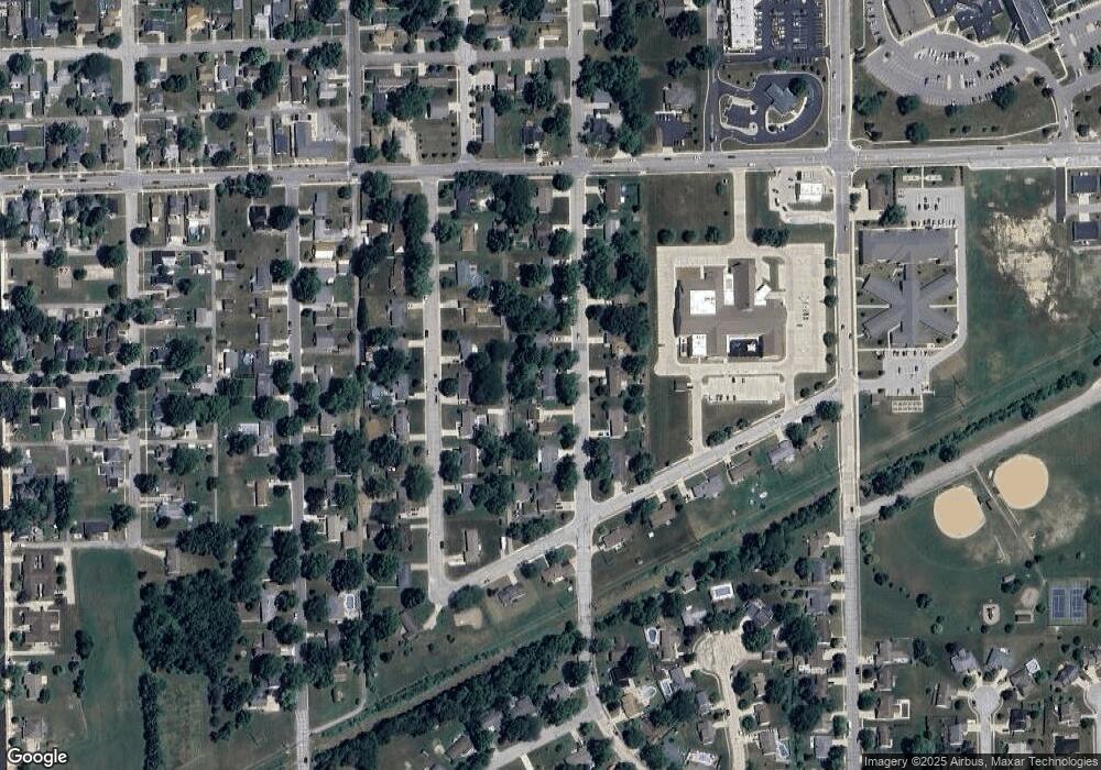 201 S Dewey St, Auburn, IN 46706 - photo 1