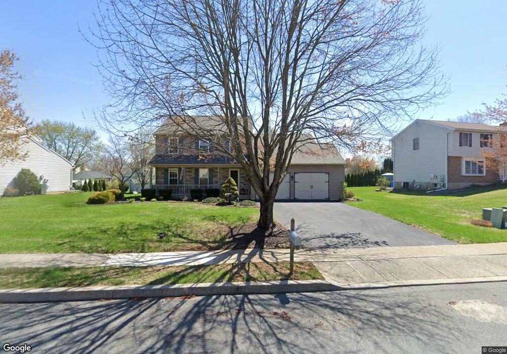 1110 Hickory Ln, Reading, PA 19606 - photo 1