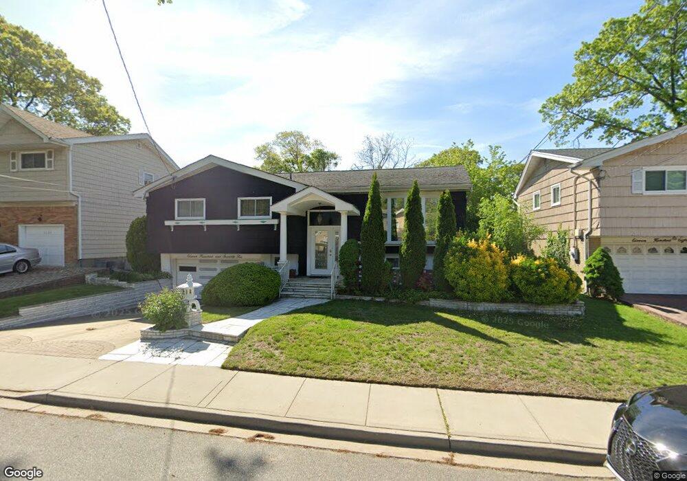 1175 Ossipee Rd, West Hempstead, NY 11552 - photo 1