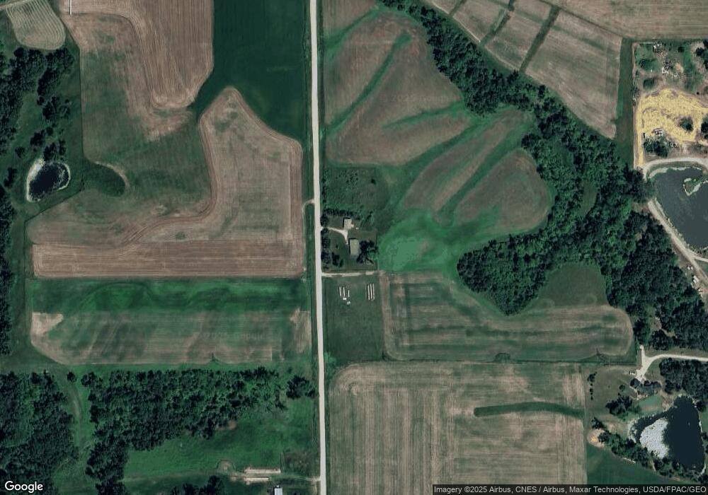 6152 W 58th St N, Newton, IA 50208 - photo 1