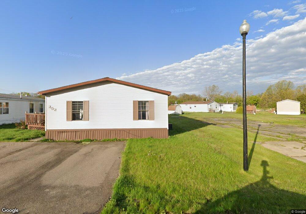 250 W Suffolk Ct, Flint, MI 48507 - photo 1