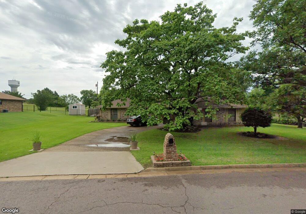 400 Spring Valley Dr, Denison, TX 75020 - photo 1