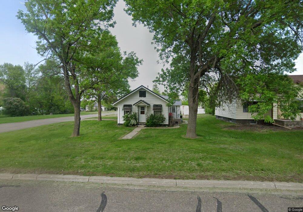 501 Putnam St, Turtle Lake, ND 58575 - photo 1