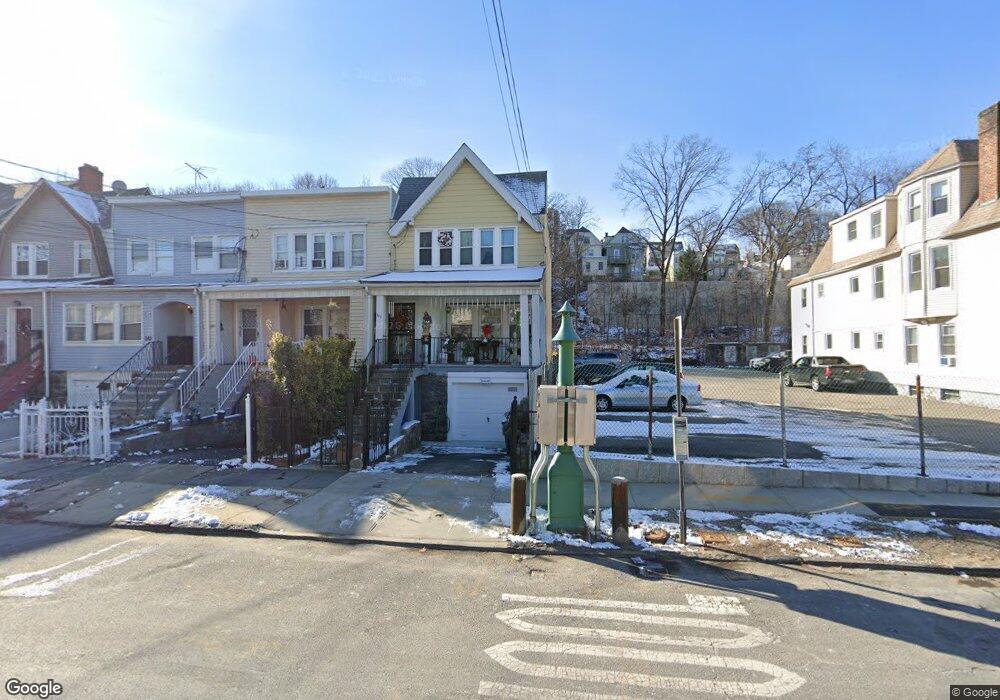 541 van Cortlandt Park Ave, Yonkers, NY 10705 - photo 1