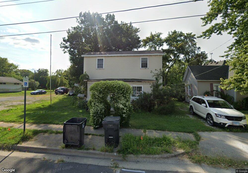 708 N Parke St, Tuscola, IL 61953 - photo 1