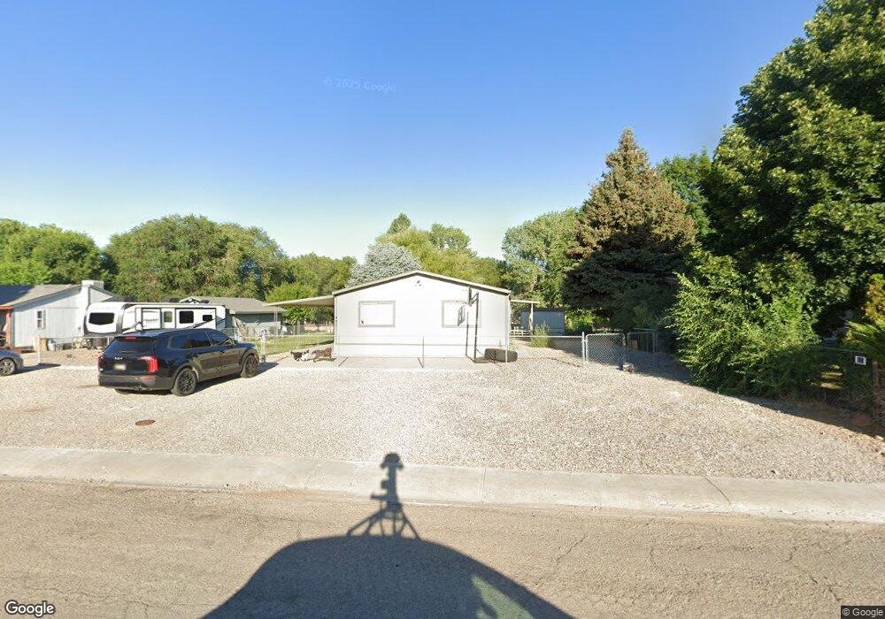 901 Camino Rd, Bloomfield, NM 87413 - photo 1