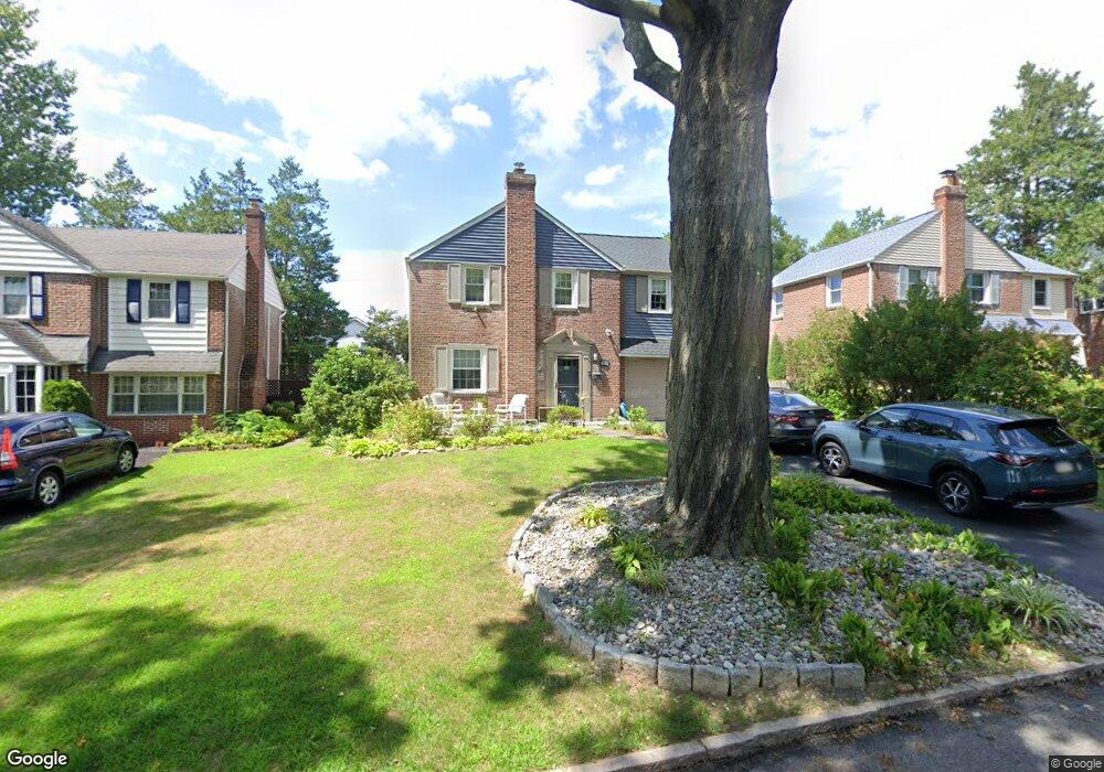 521 Rock Glen Dr, Wynnewood, PA 19096 - photo 1