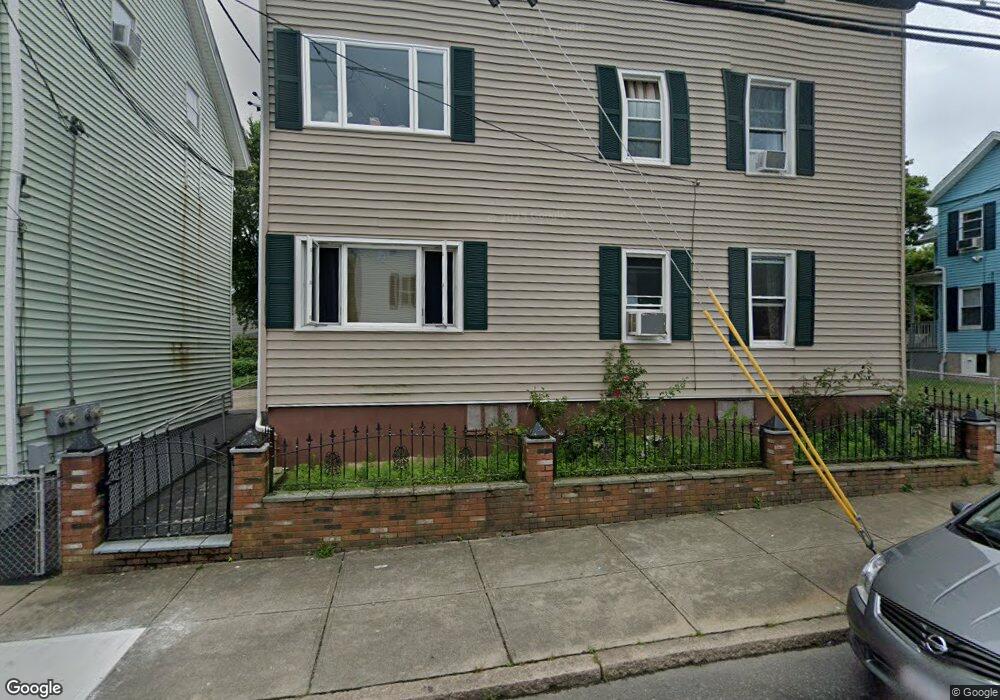 35 Aetna St, Fall River, MA 02724 - photo 1