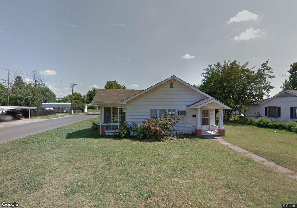 1049 E 4th St, Cushing, OK 74023 - photo 1