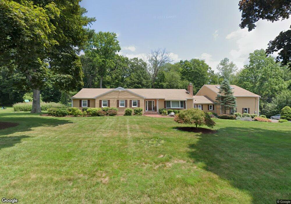 92 Jeanne Ct, Stamford, CT 06903 - photo 1