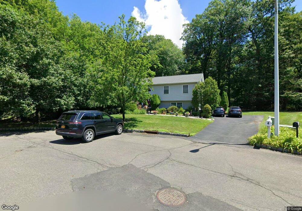 4 Penny Ln, West Nyack, NY 10994 - photo 1