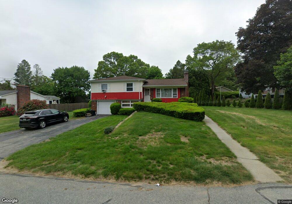 4 Oakhurst Dr, Greenville, RI 02828 - photo 1