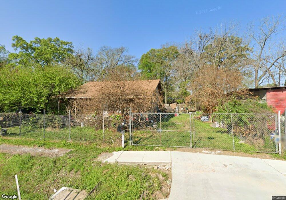 8727 Shady Dr, Houston, TX 77016 - photo 1