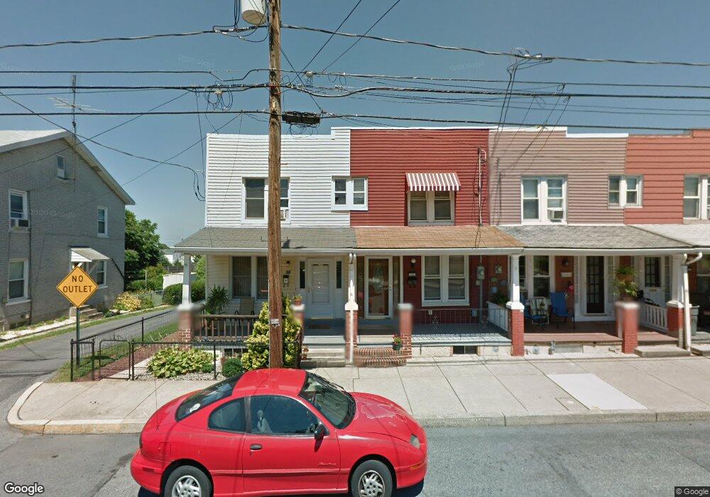 569 Furnace St, Emmaus, PA 18049 - photo 1