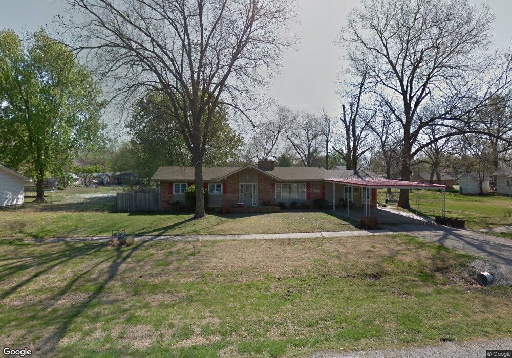 207 S Huston St, Altamont, KS 67330 - photo 1