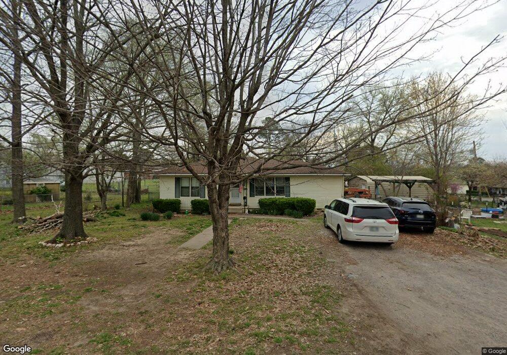 104 E Boone St, Tahlequah, OK 74464 - photo 1