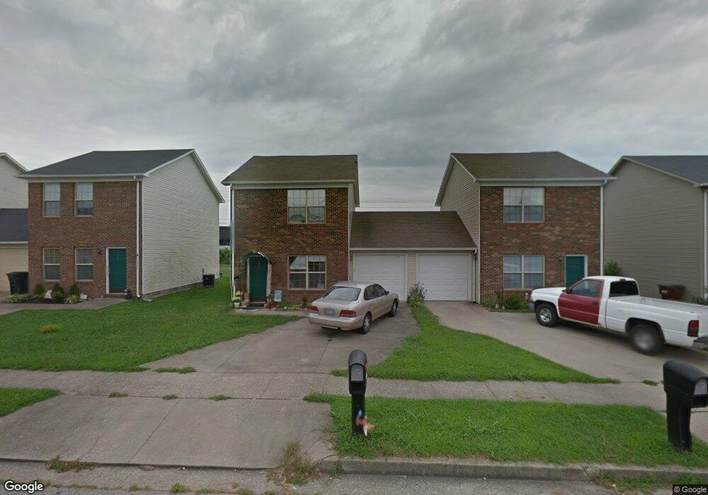 1064 Pinoak Dr unit 1066, Nicholasville, KY 40356 - photo 1