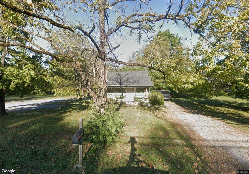 461 Whitthorne St, Shelbyville, TN 37160 - photo 1