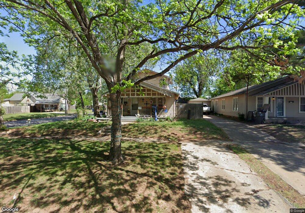 713 W Chestnut Ave, Duncan, OK 73533 - photo 1