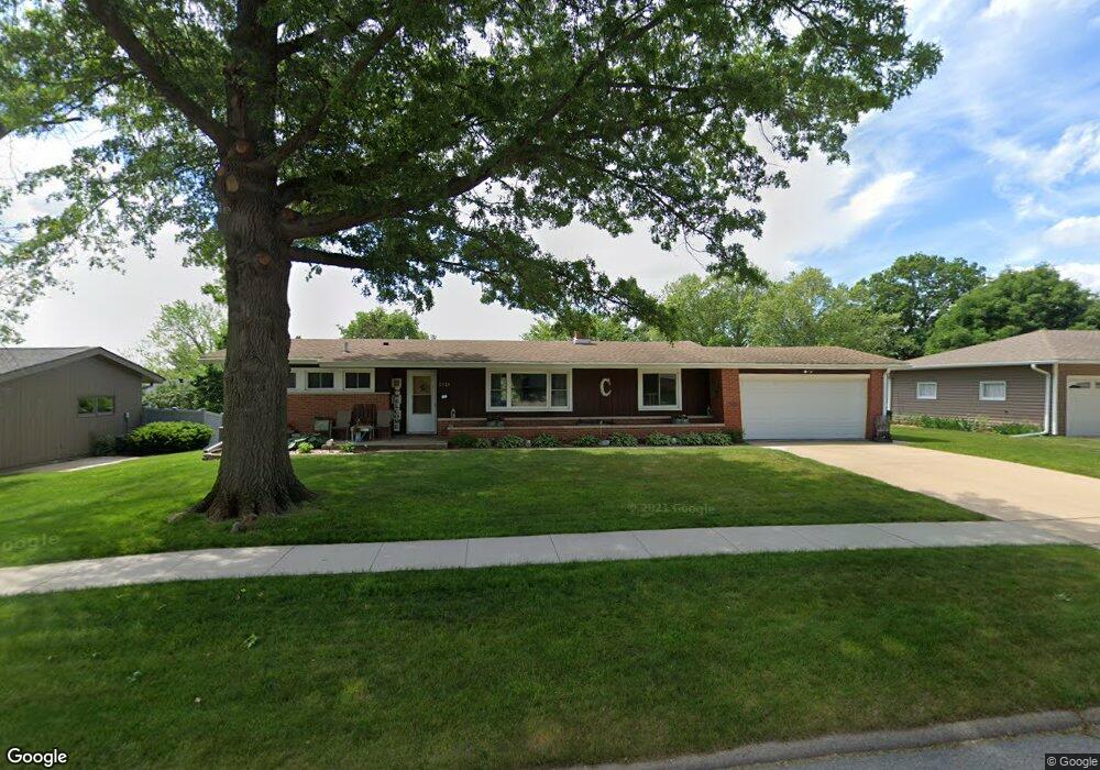 1416 W 18th St, Cedar Falls, IA 50613 - photo 1