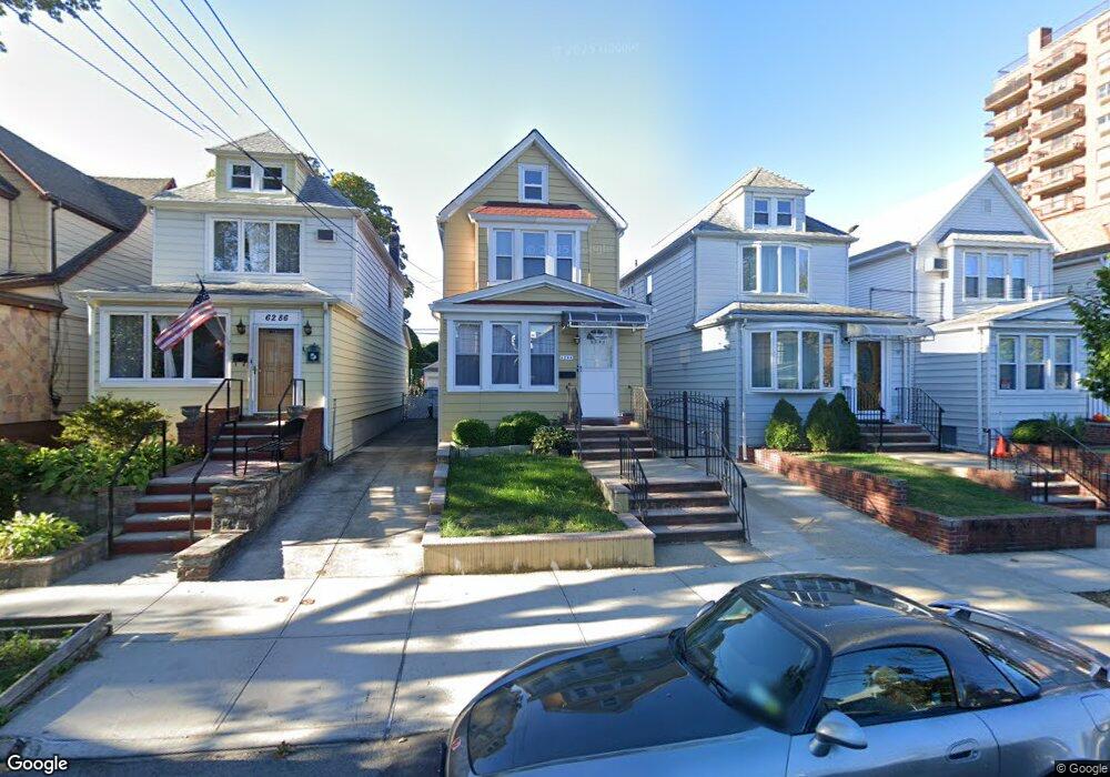 6282 Austin St, Rego Park, NY 11374 - photo 1