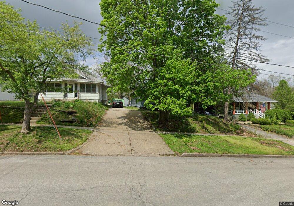 2623 Center St, Des Moines, IA 50312 - photo 1