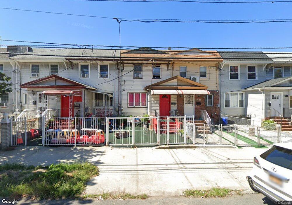 9732 108th St, South Richmond Hill, NY 11419 - photo 1