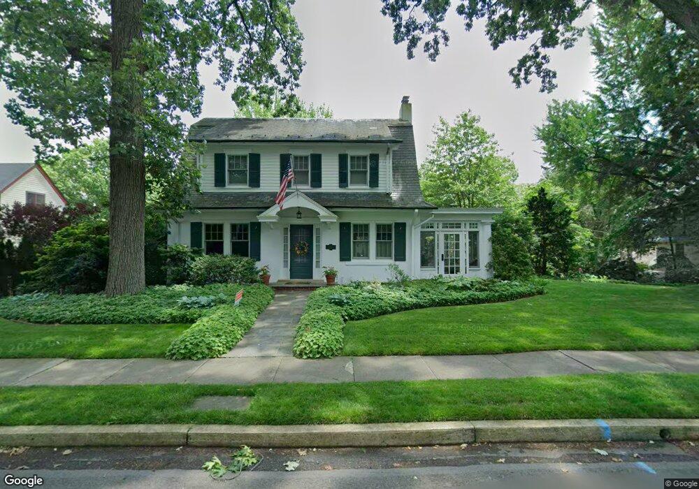 272 W Oakland Ave, Doylestown, PA 18901 - photo 1