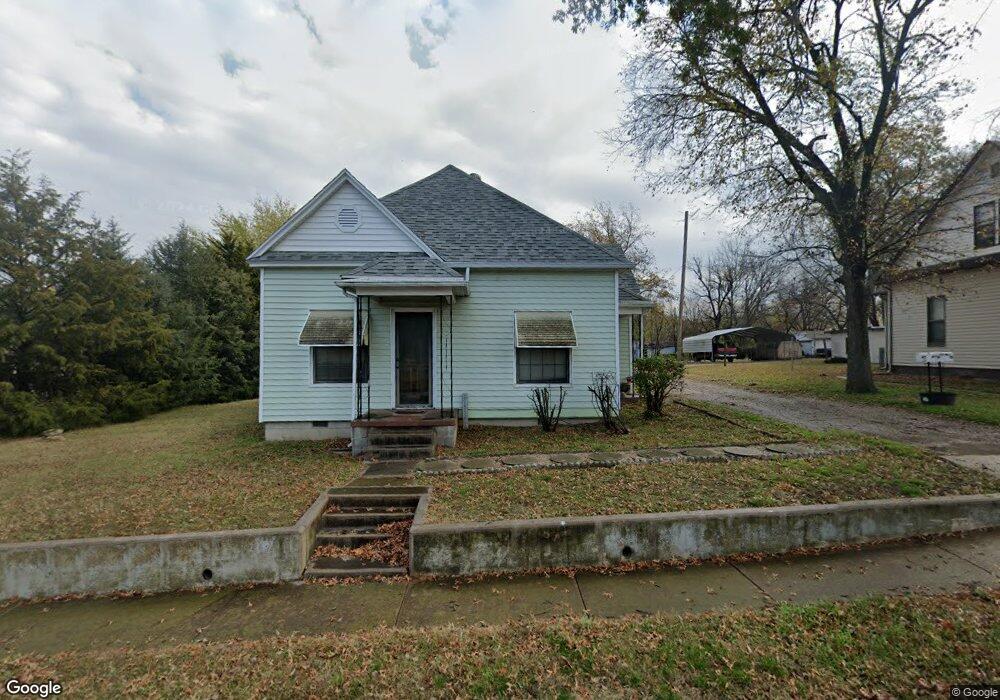 721 N 16th St, Parsons, KS 67357 - photo 1