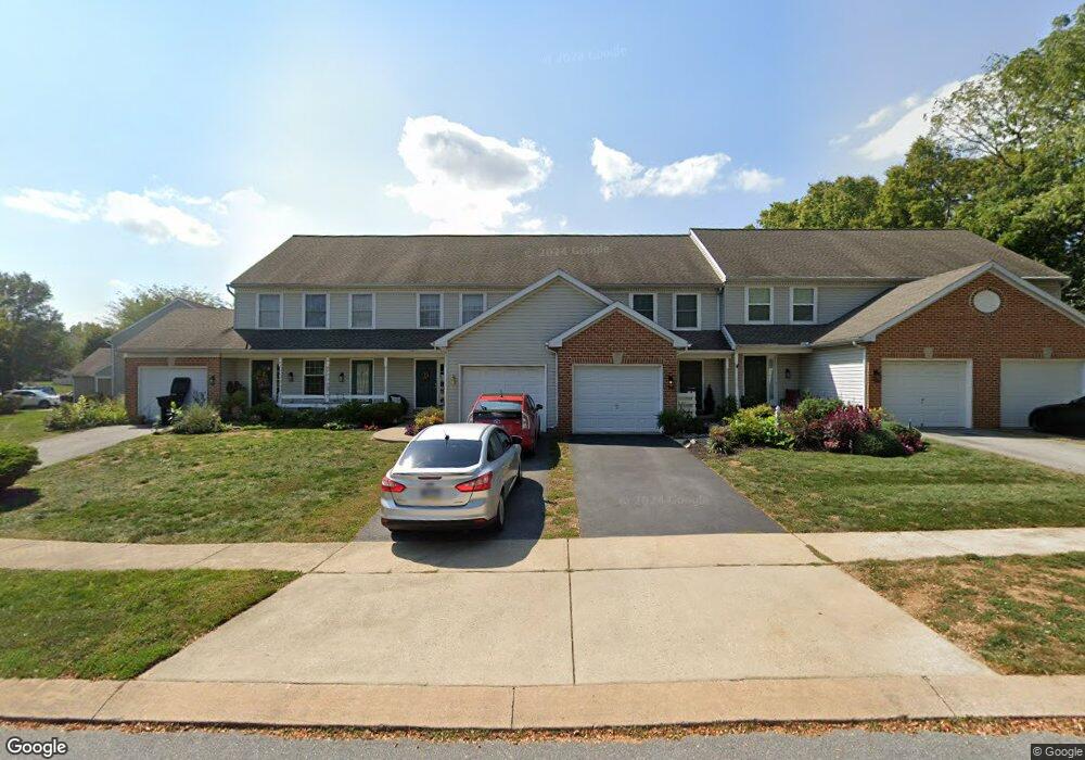 3997 Parkside Ct, Mount Joy, PA 17552 - photo 1